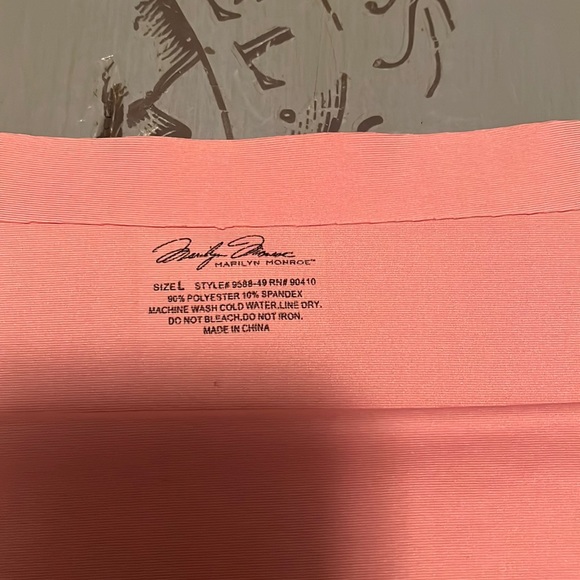 Set of 2 Size Large Panties - Picture 5 of 5